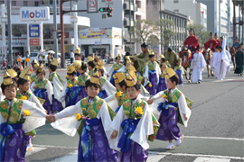 �{��_�{���